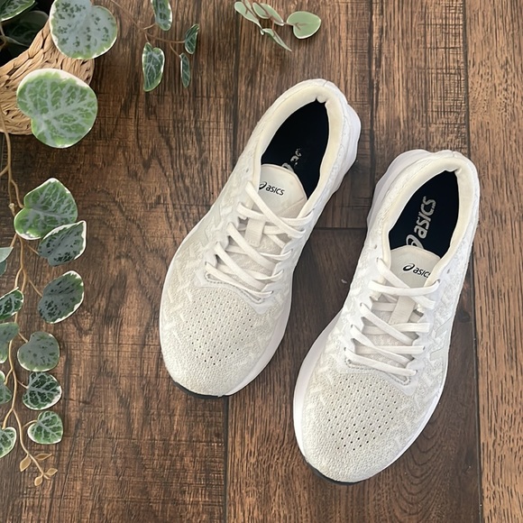 ASICS Dynablast Running Sneakers in White and Glacier Grey - Picture 2 of 14